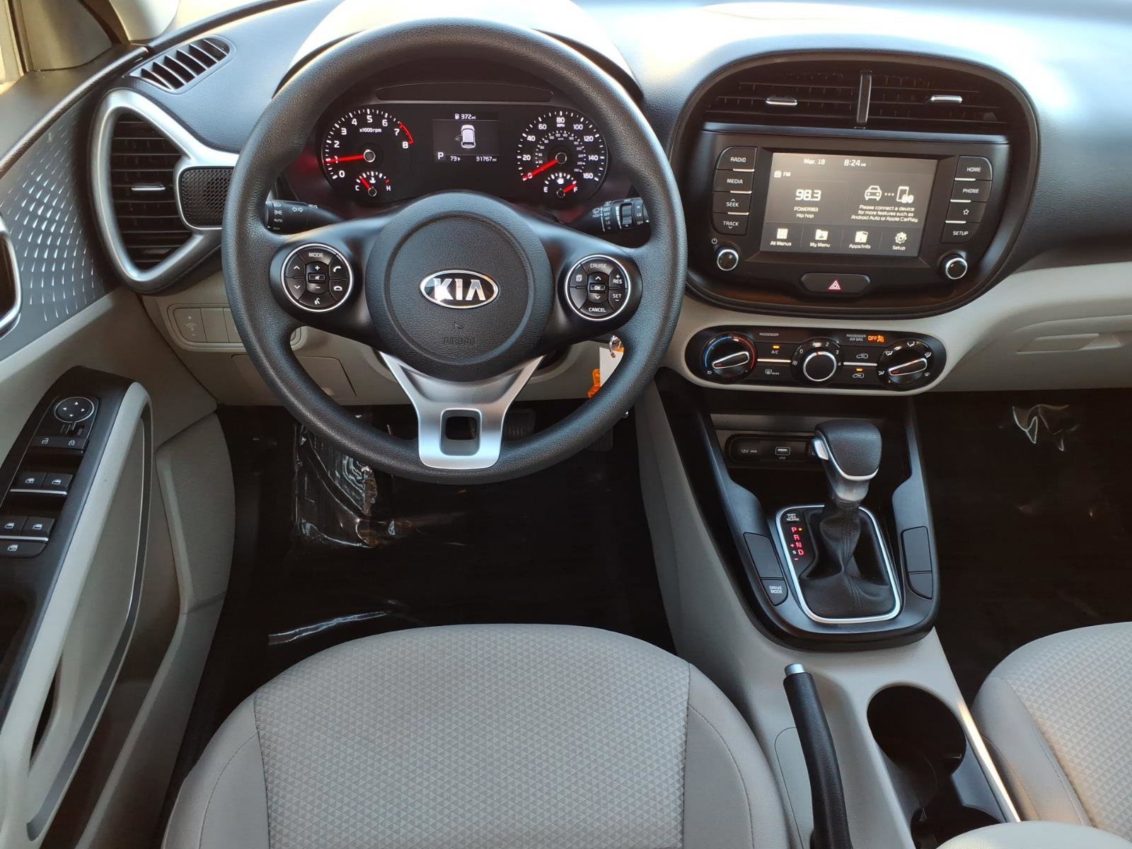 Used 2020 Kia Soul LX image 16