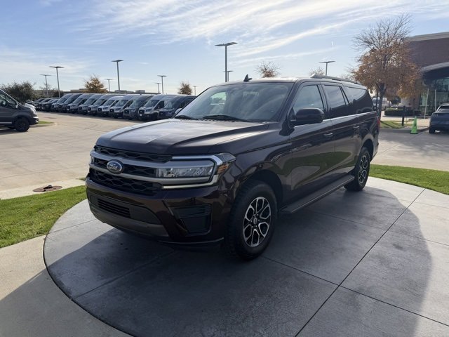 Certified 2024 Ford Expedition Max XLT image 3