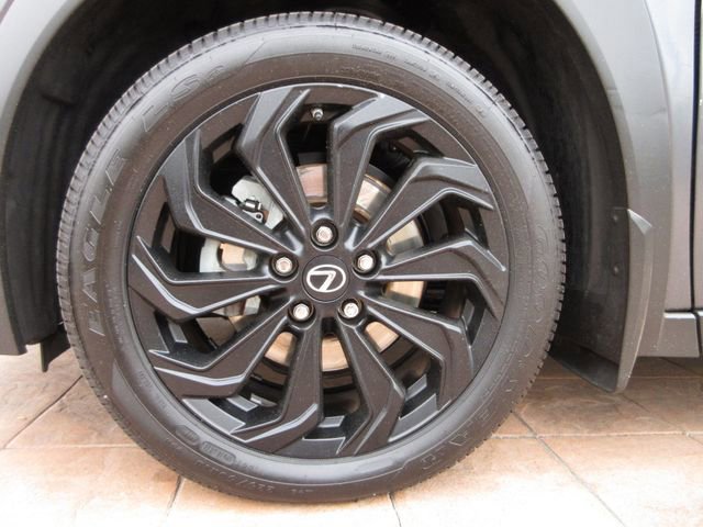 Used 2022 Lexus UX 200 w/ Accessory Package (Z1) image 9