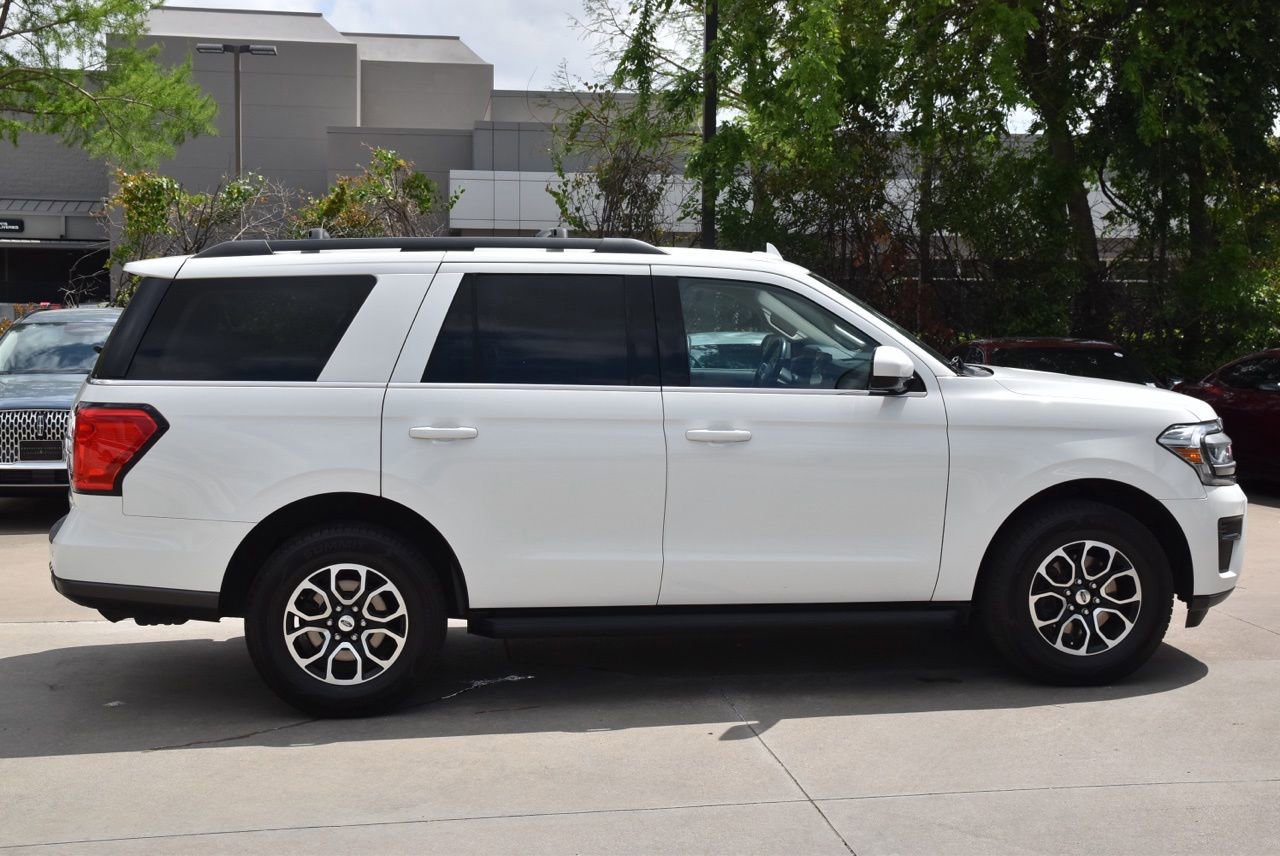 Certified 2022 Ford Expedition XLT image 10