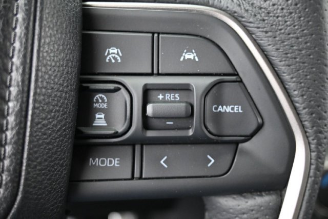 Used 2025 Toyota Tacoma TRD Sport AWD/4WD image 15