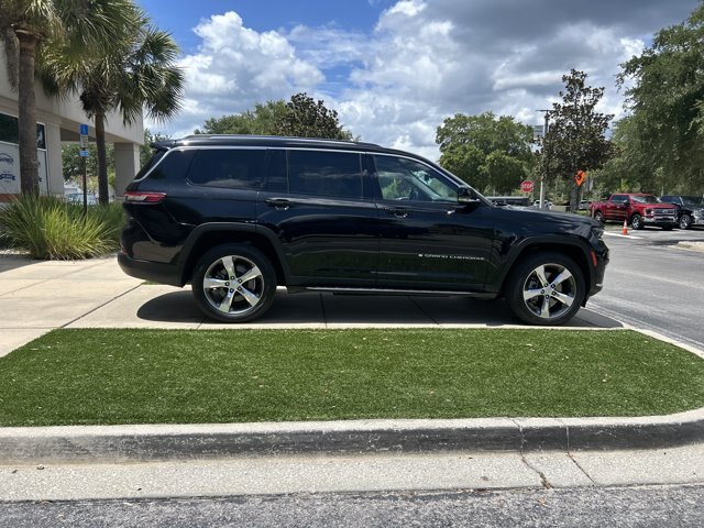 Used 2021 Jeep Grand Cherokee L Limited w/ Trailer Tow Group (B) AWD/4WD image 3