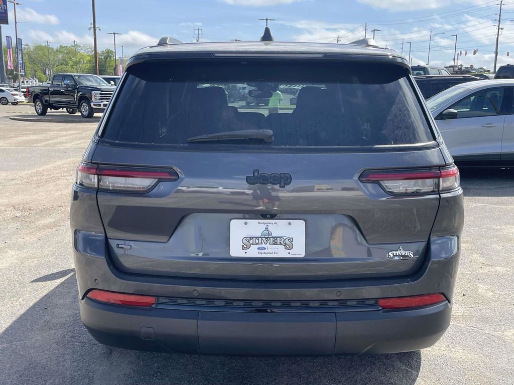 Used 2021 Jeep Grand Cherokee L Laredo image 4