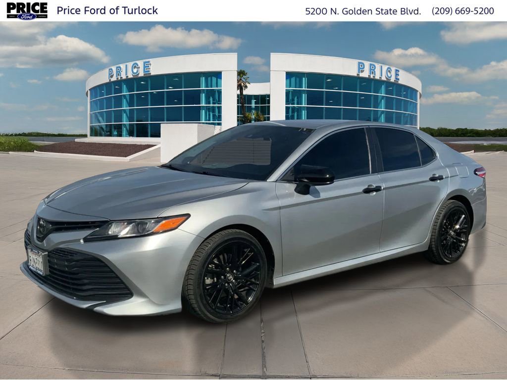 Used 2019 Toyota Camry LE image 1