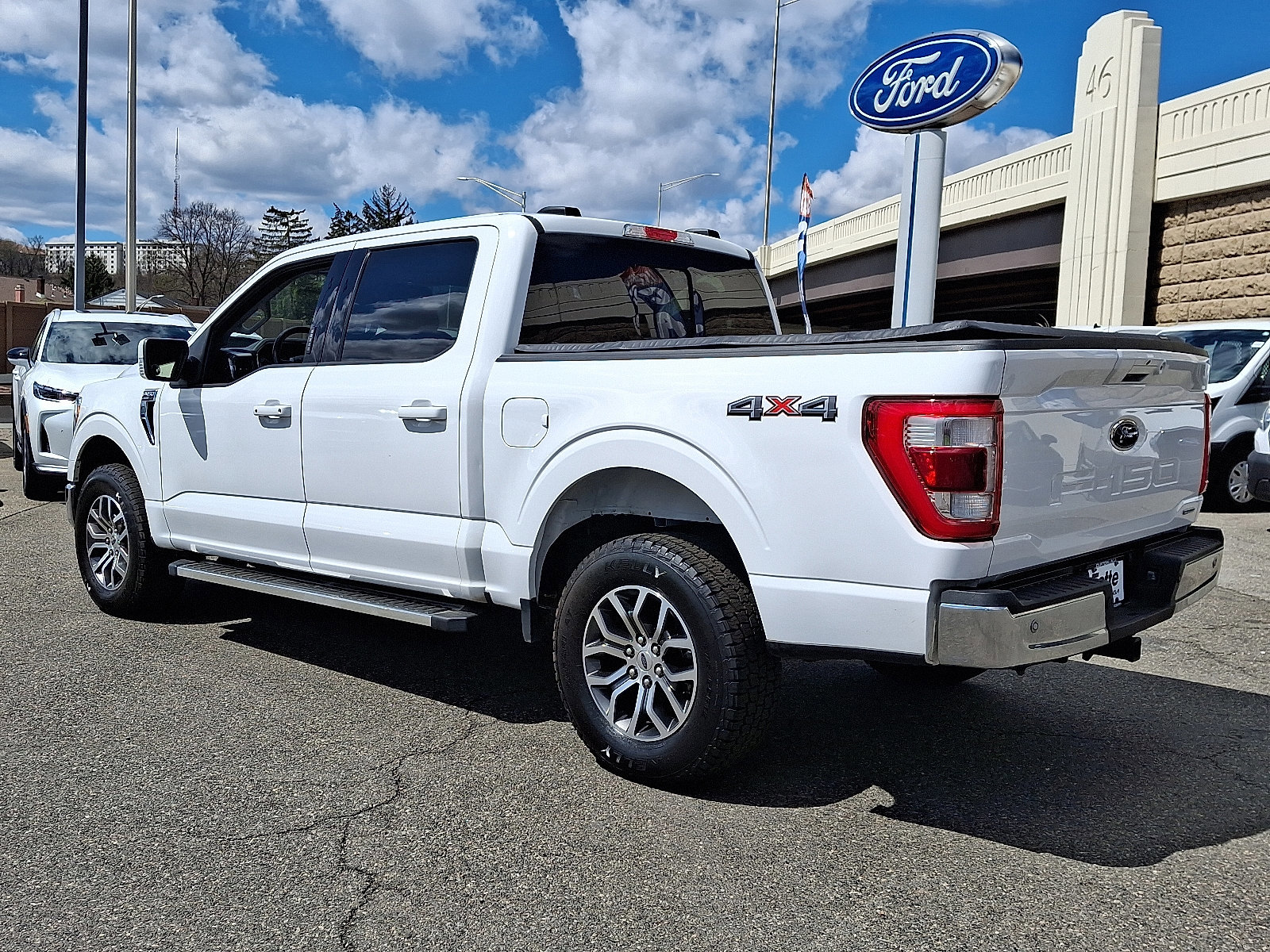 Certified 2022 Ford F150 Lariat w/ Equipment Group 501A Mid image 4