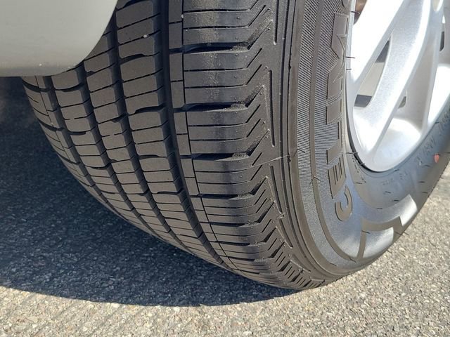 Used 2023 Chrysler Pacifica Touring-L image 31