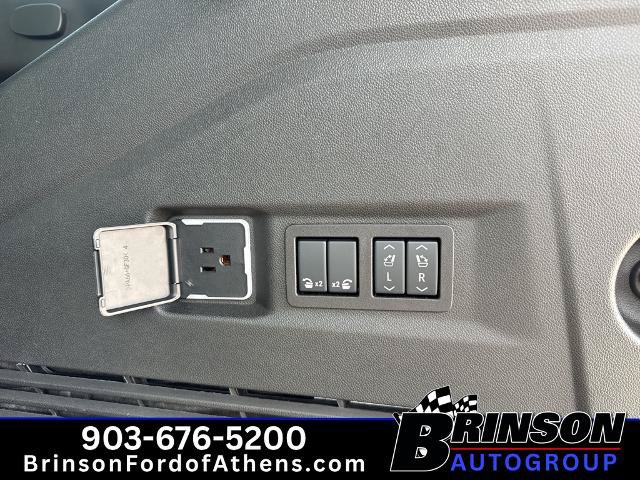 Used 2026 Chevrolet Tahoe High Country AWD/4WD image 12