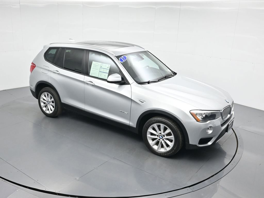Used 2017 BMW X3 xDrive28i image 4