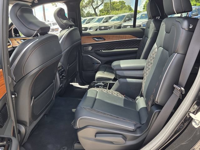 Used 2024 Jeep Grand Cherokee L Summit AWD/4WD image 13