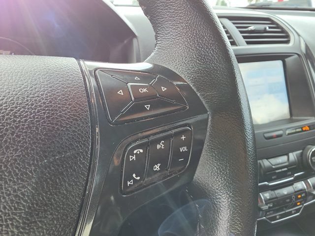 Certified 2019 Ford Explorer XLT w/ Equipment Group 202A FWD image 29