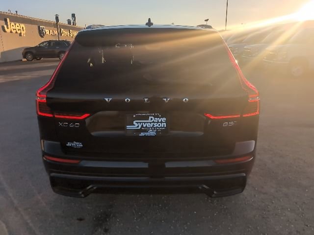 Used 2023 Volvo XC60 B5 Plus image 6