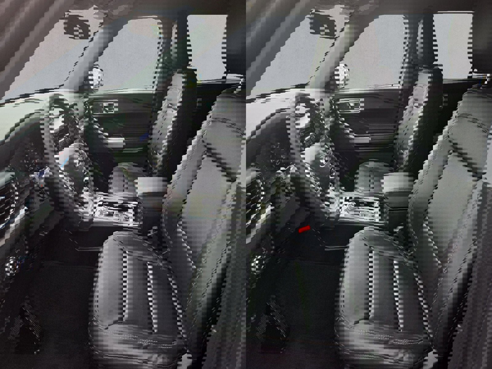 Certified 2022 Ford Explorer XLT w/ Equipment Group 202A image 11