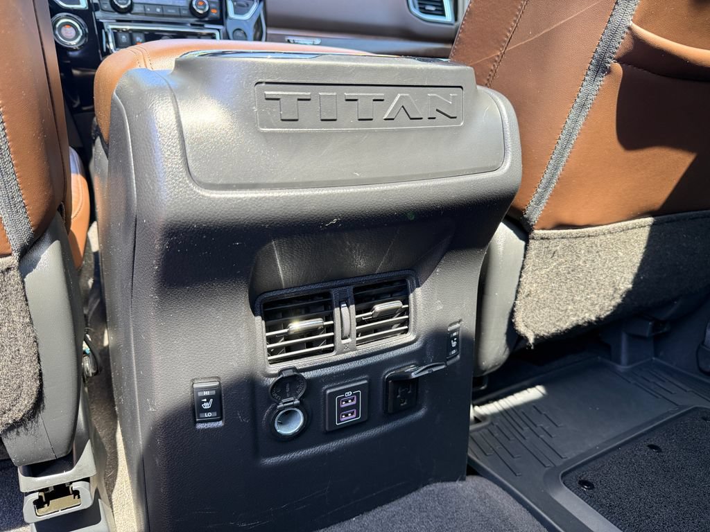 Used 2021 Nissan Titan Platinum Reserve w/ Moonroof Package RWD image 15