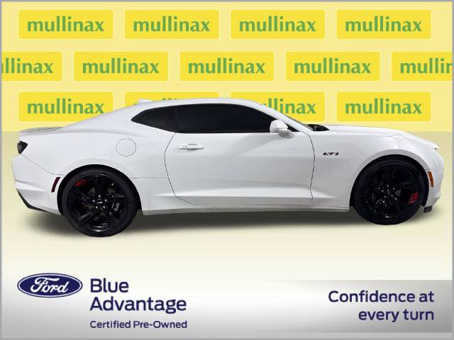 Used 2022 Chevrolet Camaro LT RWD image 2