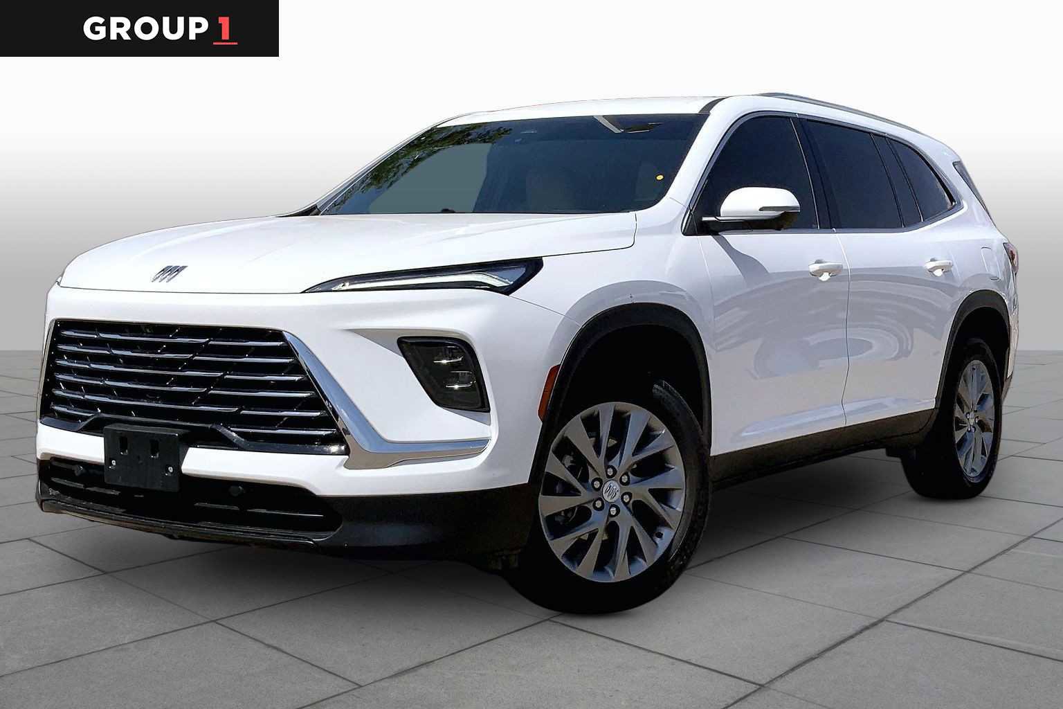 Used 2025 Buick Enclave Preferred FWD image 5