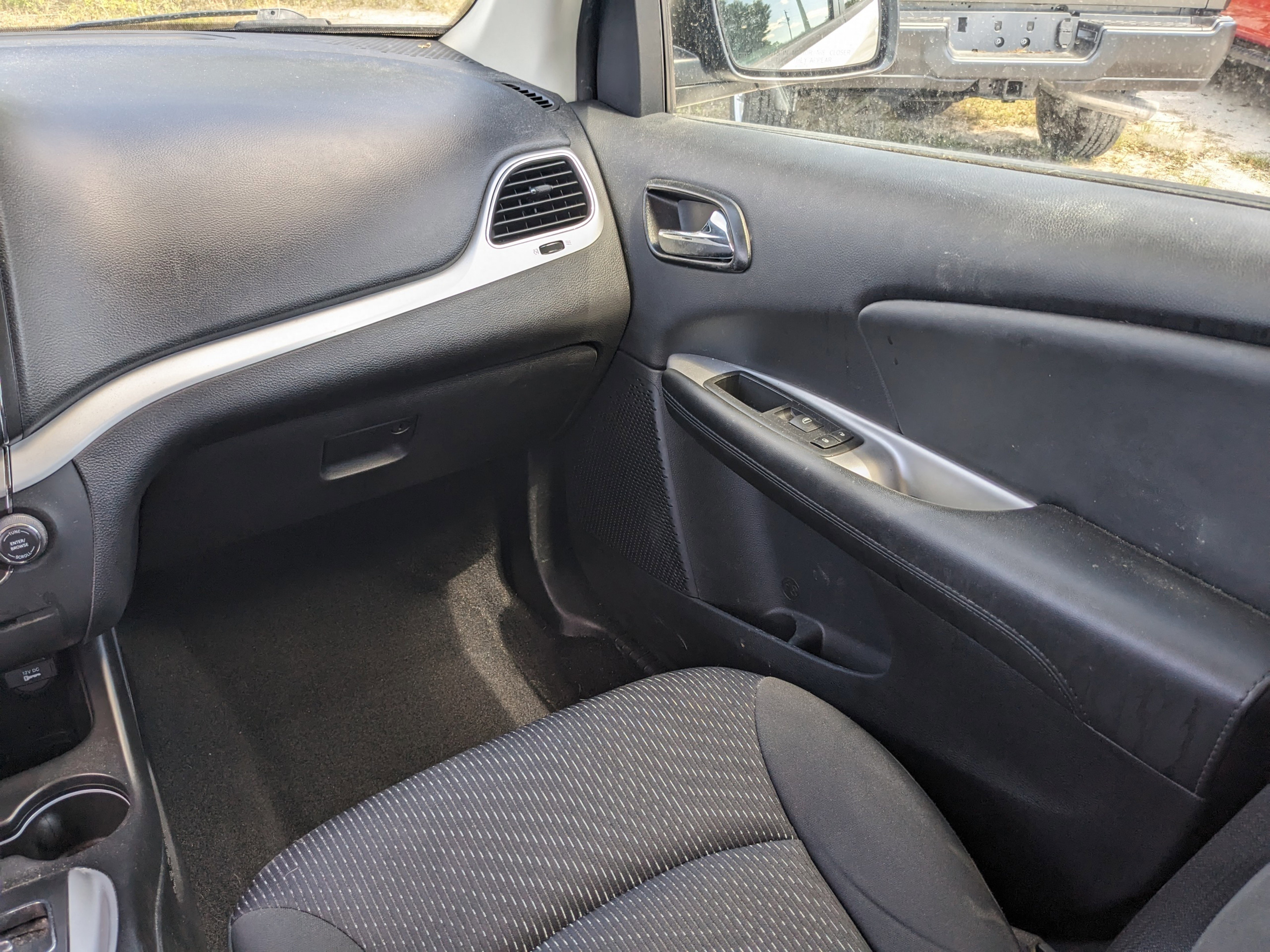 Used 2018 Dodge Journey SE w/ Connectivity Group image 14