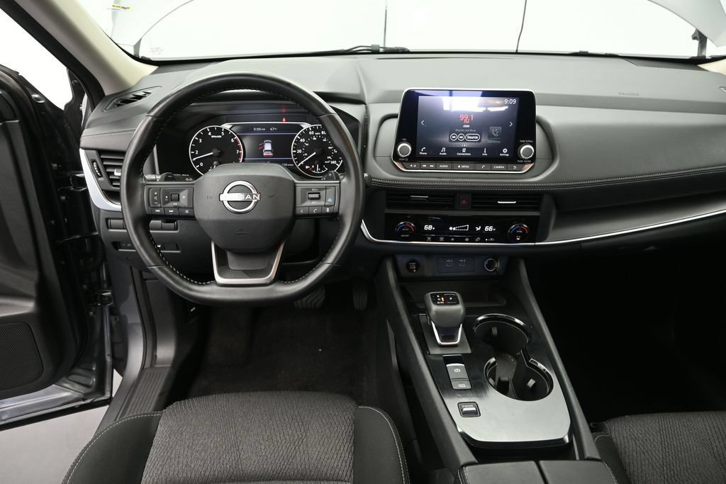 Used 2025 Nissan Rogue SV FWD image 23