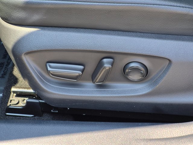 Used 2021 Toyota Camry SE w/ Convenience Package FWD image 16