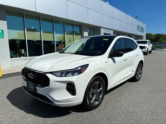 Certified 2023 Ford Escape ST-Line w/ Tech Pack #1 AWD/4WD image 2