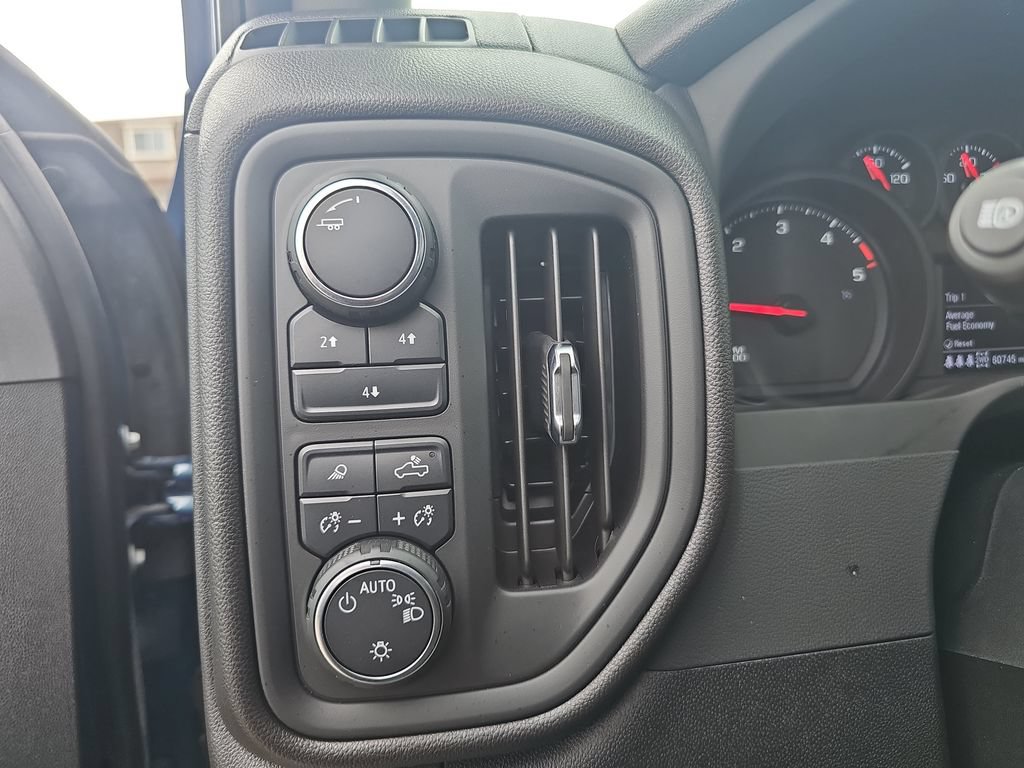 Used 2025 Chevrolet Silverado 2500 Custom w/ Custom Value Package AWD/4WD image 24