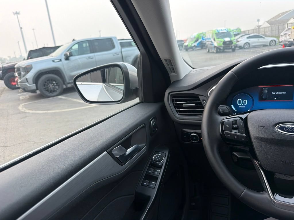 Certified 2024 Ford Escape Platinum AWD/4WD image 20