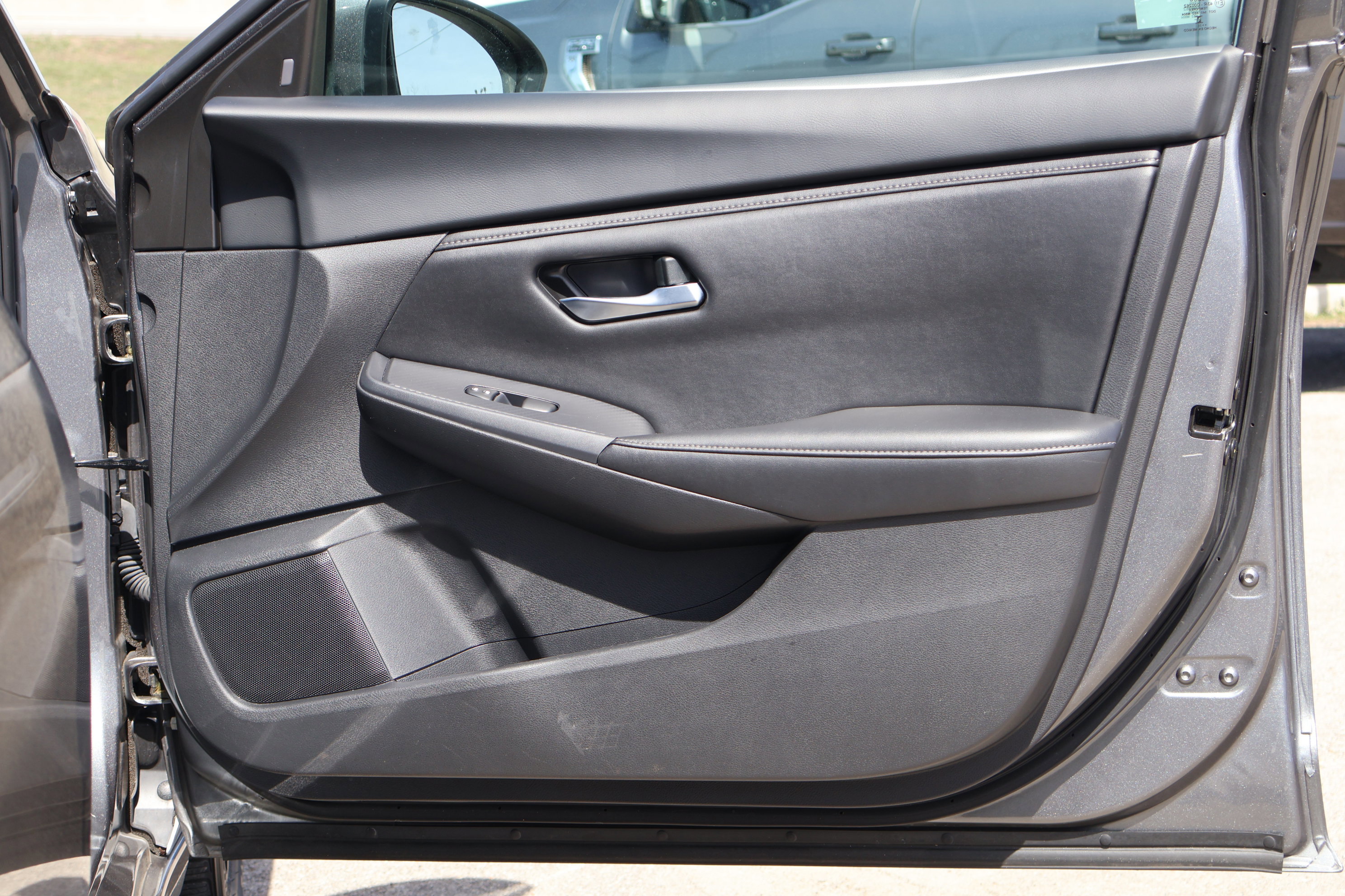 Used 2024 Nissan Sentra SV image 32