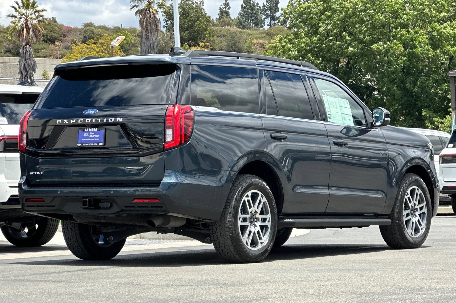 Certified 2025 Ford Expedition Active AWD/4WD image 3