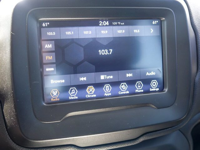 Used 2020 Jeep Renegade Latitude w/ Cold Weather Group AWD/4WD image 19