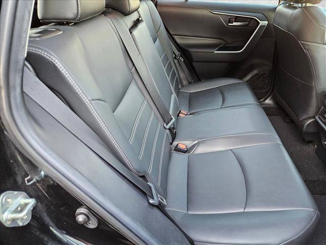 Used 2020 Toyota RAV4 XLE Premium FWD image 15