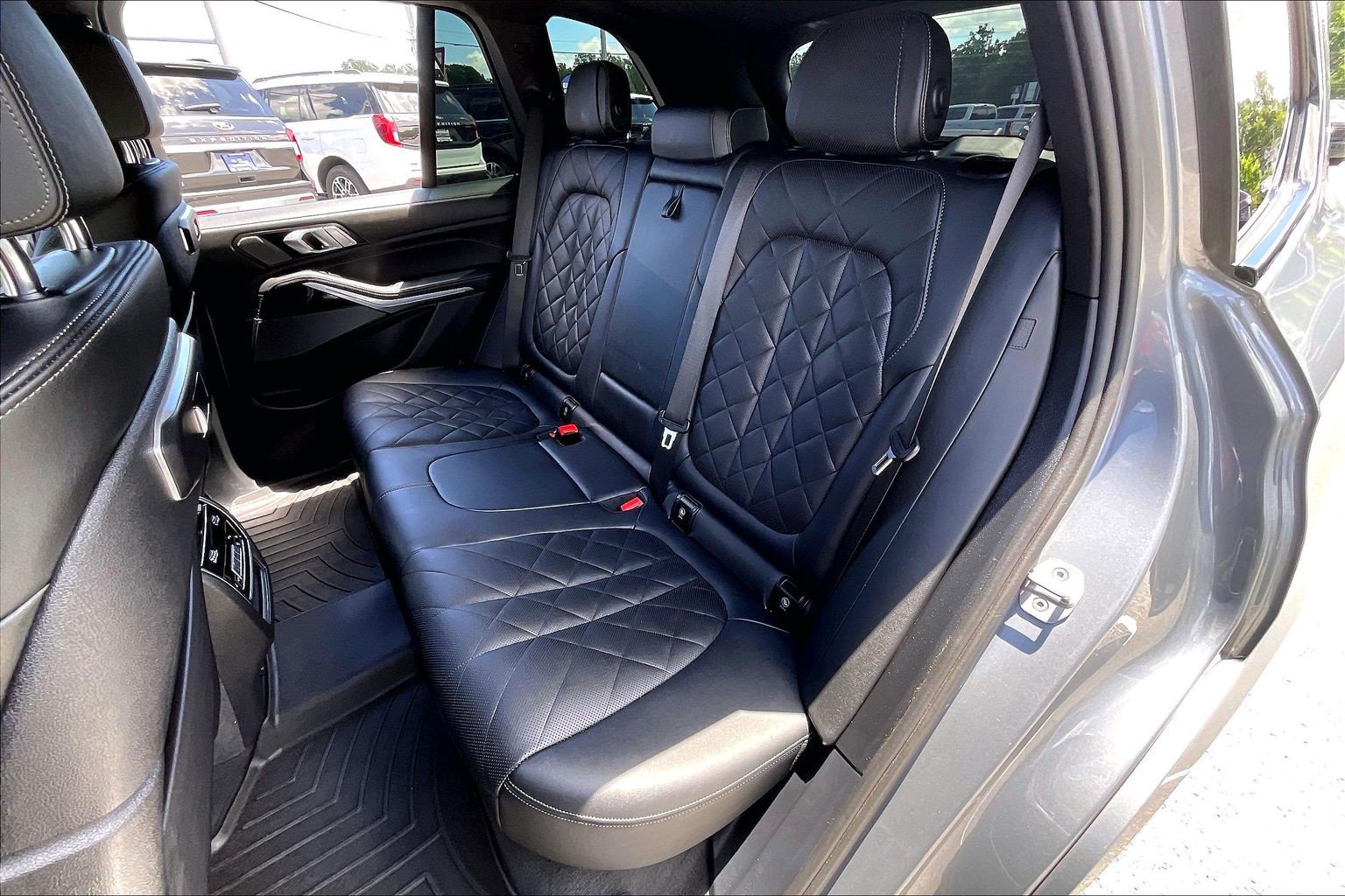 Used 2024 BMW X5 xDrive50e w/ M Sport Package AWD/4WD image 25