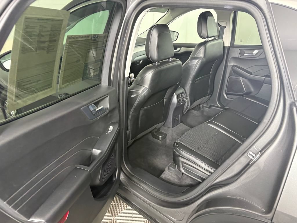 Certified 2022 Ford Escape SEL AWD/4WD image 26