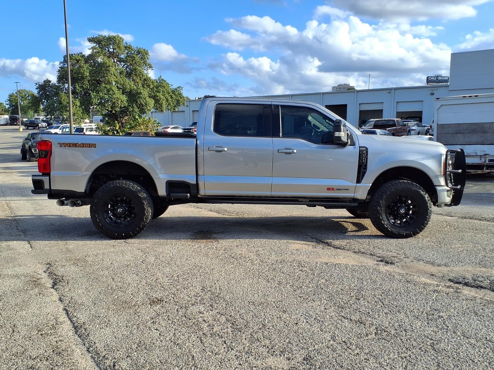 Certified 2024 Ford F250 Lariat w/ Lariat Ultimate Package AWD/4WD image 5