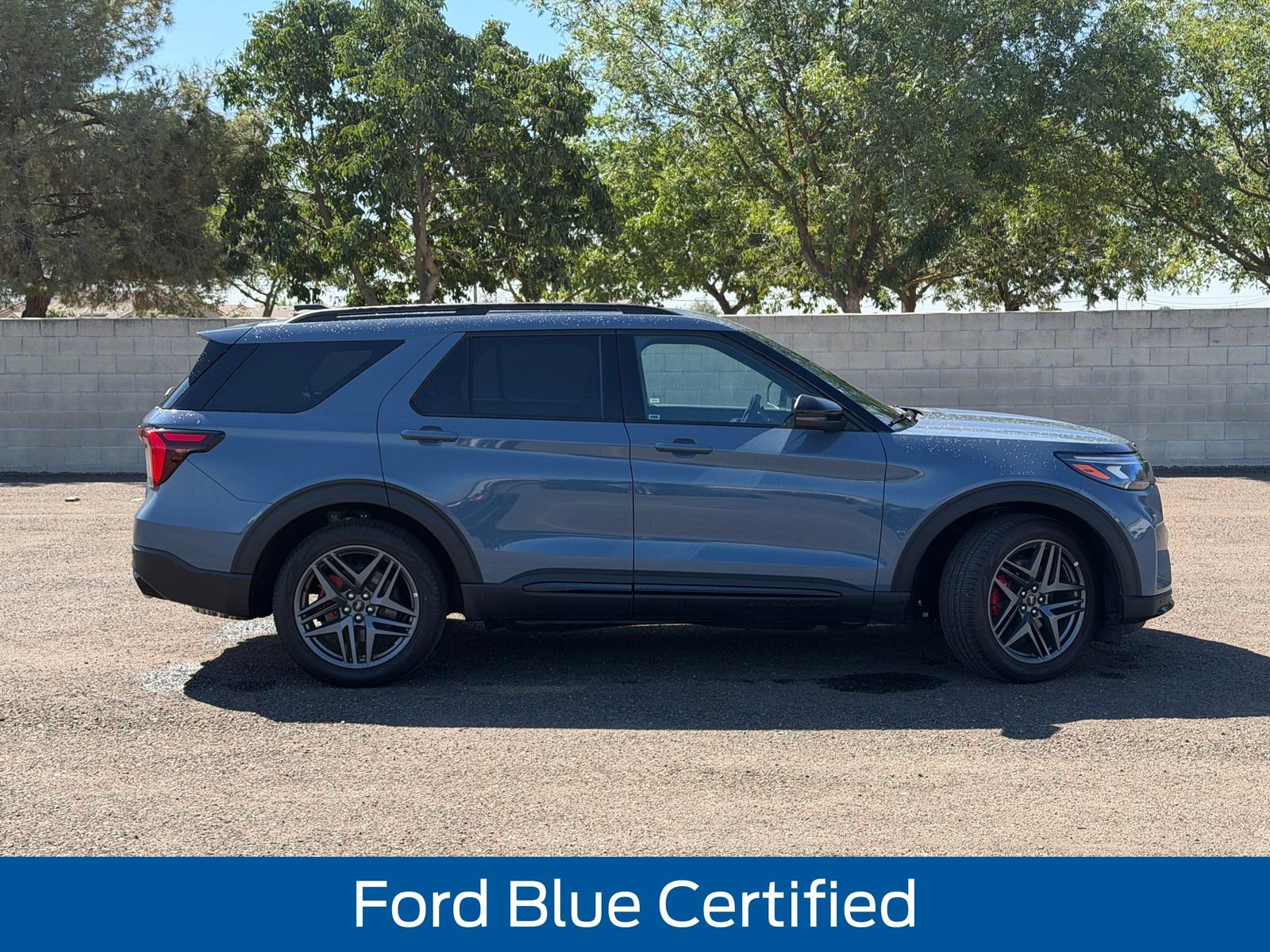 Certified 2025 Ford Explorer ST AWD/4WD image 2
