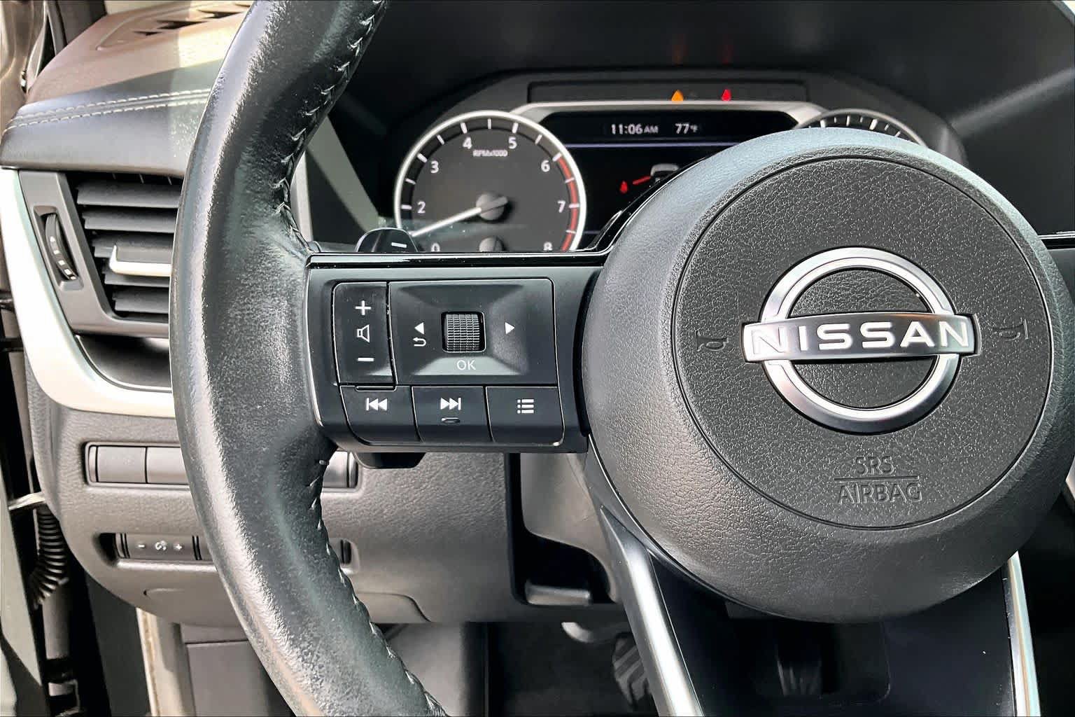 Used 2023 Nissan Rogue SV w/ SV Premium B Package FWD image 23