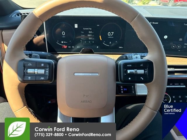 Used 2025 Hyundai Santa Fe Limited AWD/4WD image 16