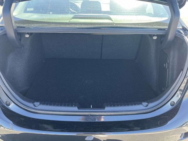 Used 2018 MAZDA MAZDA3 Touring FWD image 12