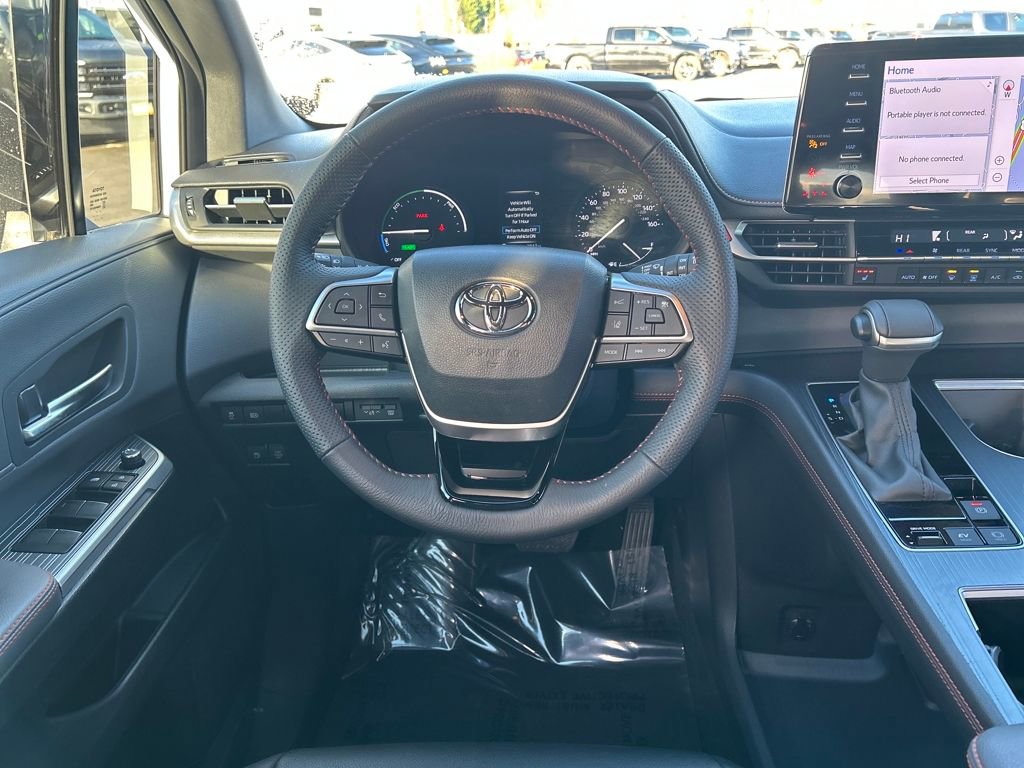 Used 2023 Toyota Sienna XSE image 8