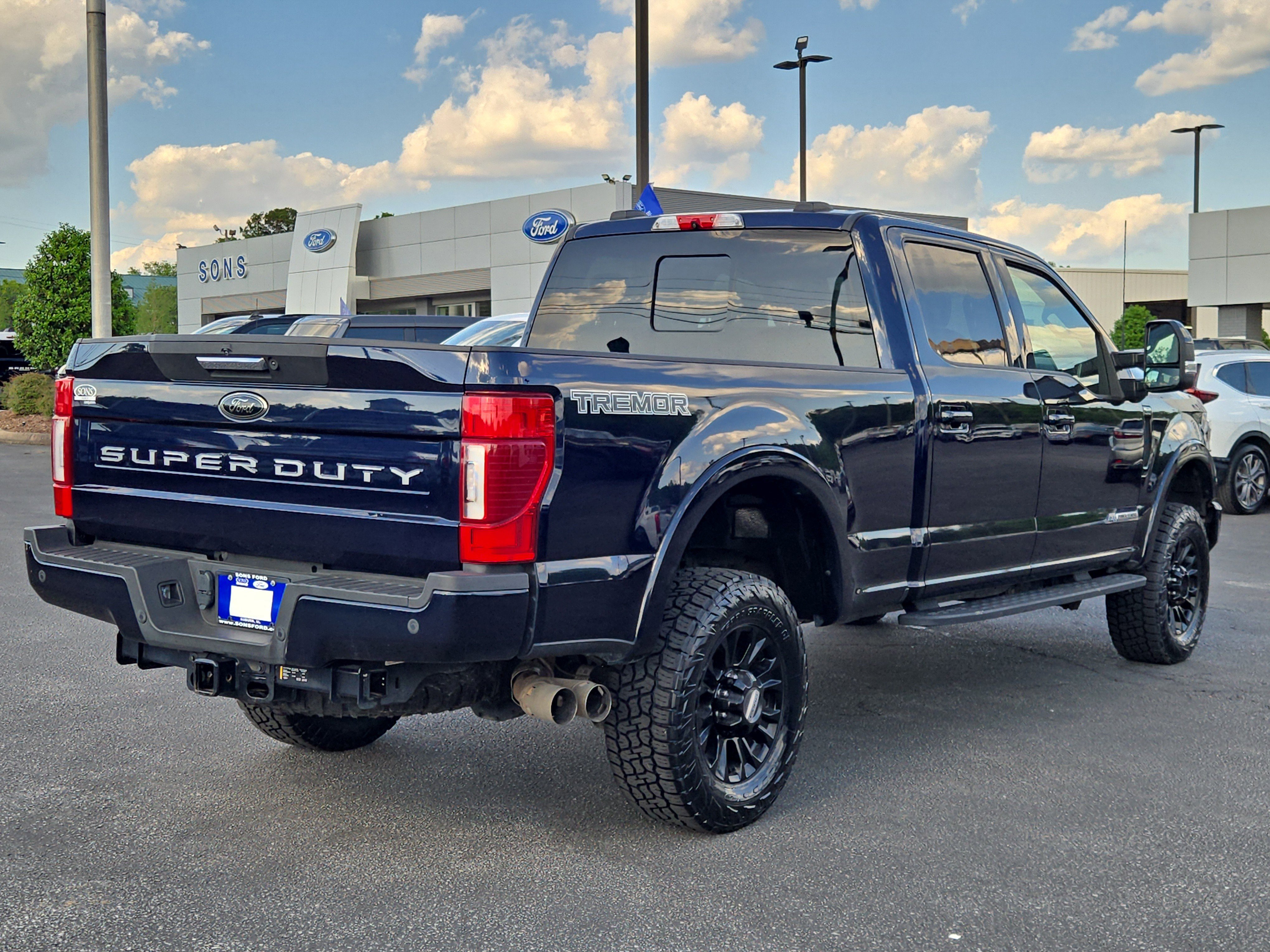 Certified 2022 Ford F350 Lariat w/ Tremor Off-Road Package image 4