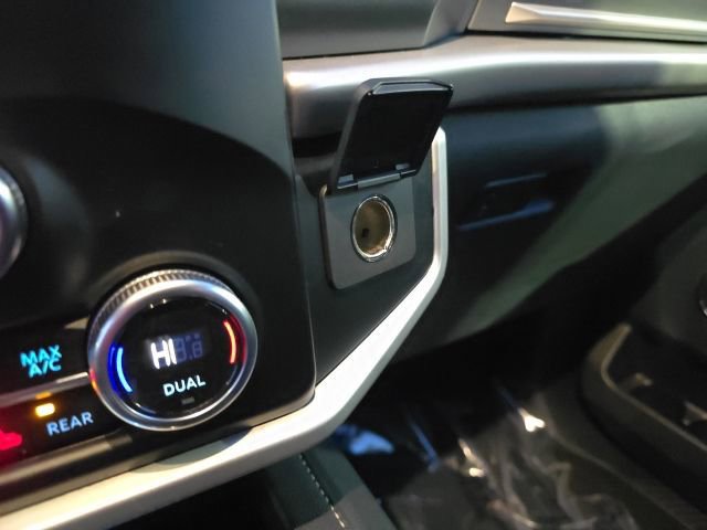 Certified 2024 Ford Expedition XLT image 24