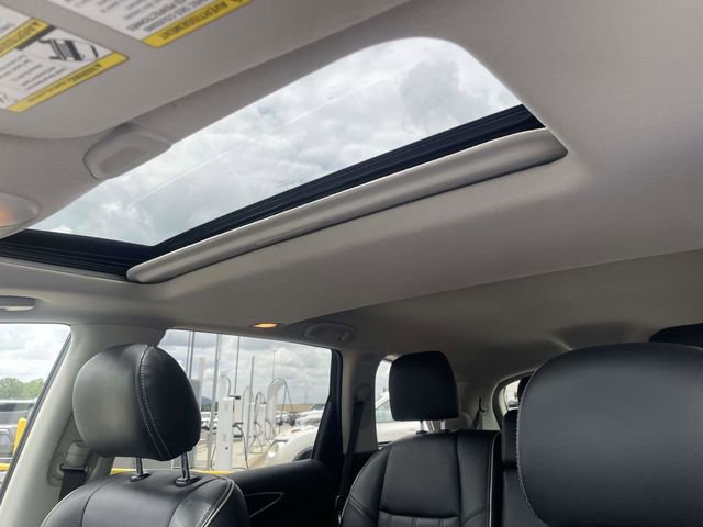 Used 2019 INFINITI QX60 Luxe w/ Essential Package FWD image 19
