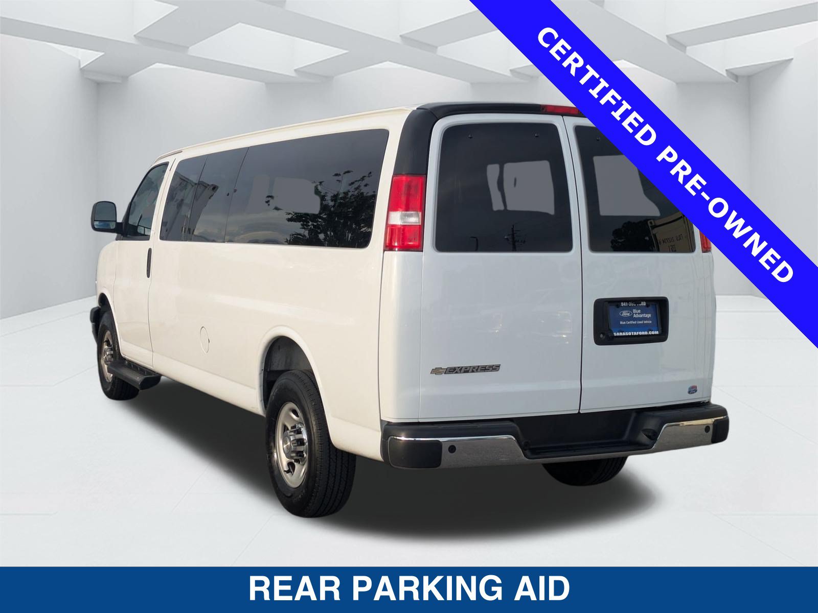 Used 2025 Chevrolet Express 3500 LT w/ LT Preferred Equipment Group RWD image 7