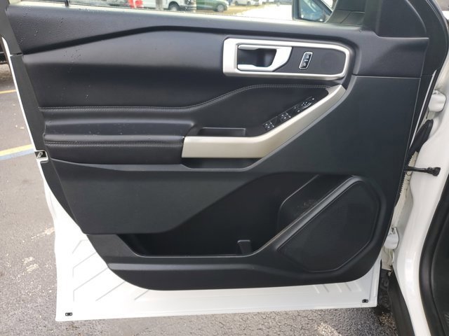 Certified 2023 Ford Explorer XLT w/ Equipment Group 202A image 17