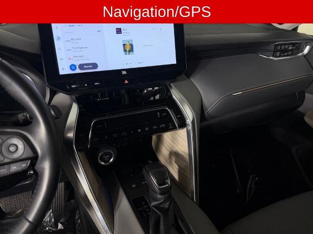 Used 2024 Toyota Venza Limited AWD/4WD image 3