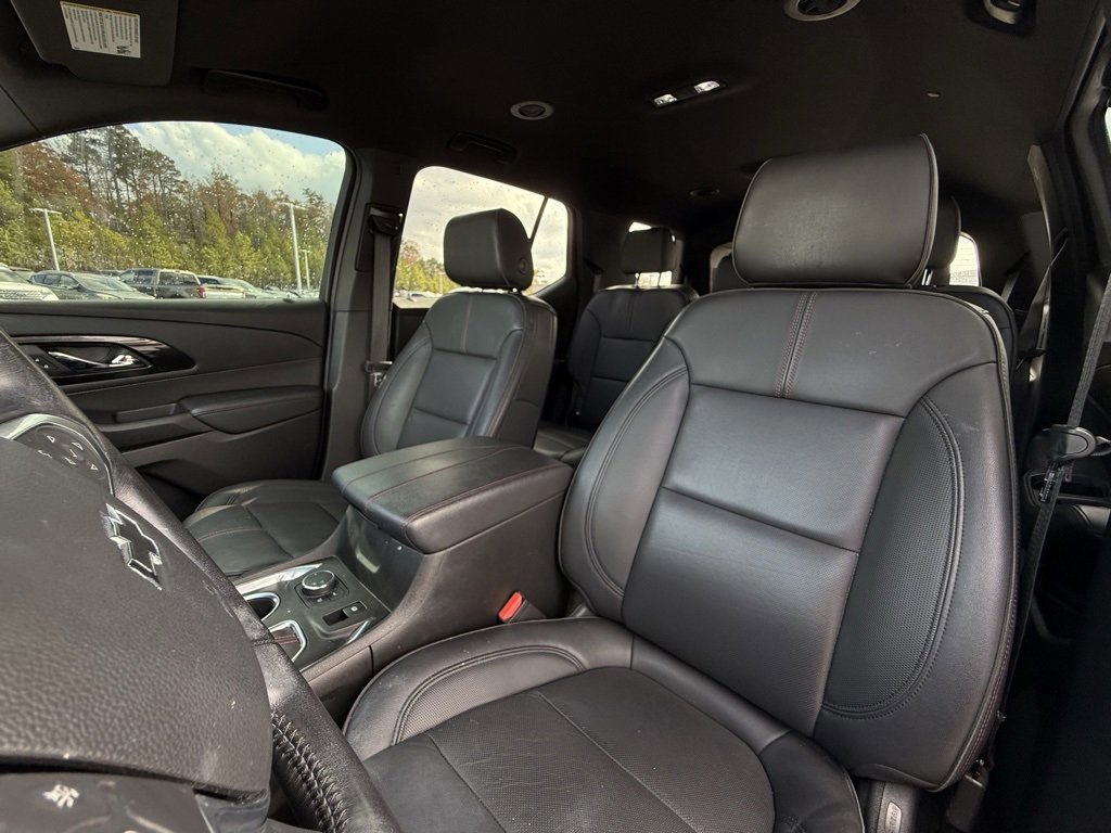 Used 2022 Chevrolet Traverse RS image 22