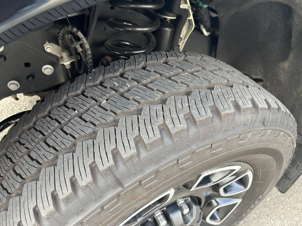 Certified 2023 Ford F350 Platinum AWD/4WD image 32