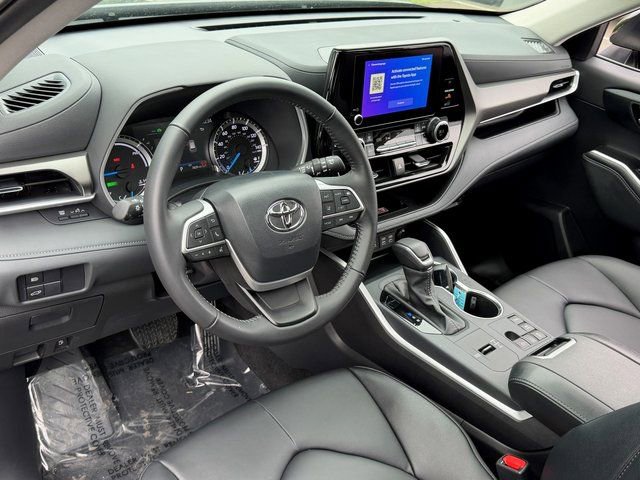 Used 2026 Toyota Highlander XLE AWD/4WD image 40