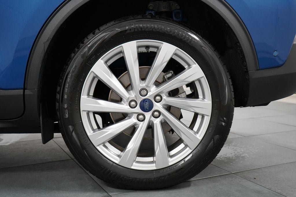 Certified 2022 Ford Escape Titanium w/ Titanium Elite Package AWD/4WD image 39