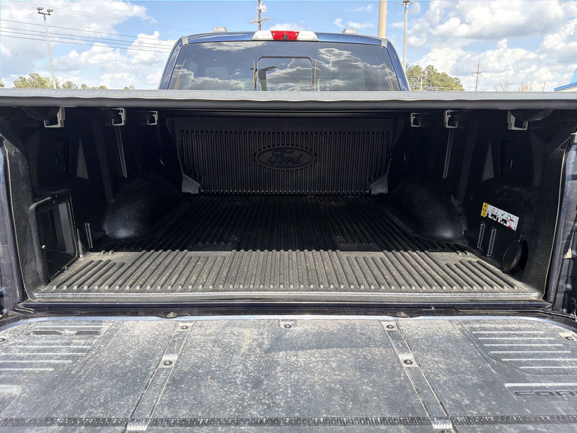 Certified 2022 Ford F150 XLT w/ Equipment Group 302A High image 30