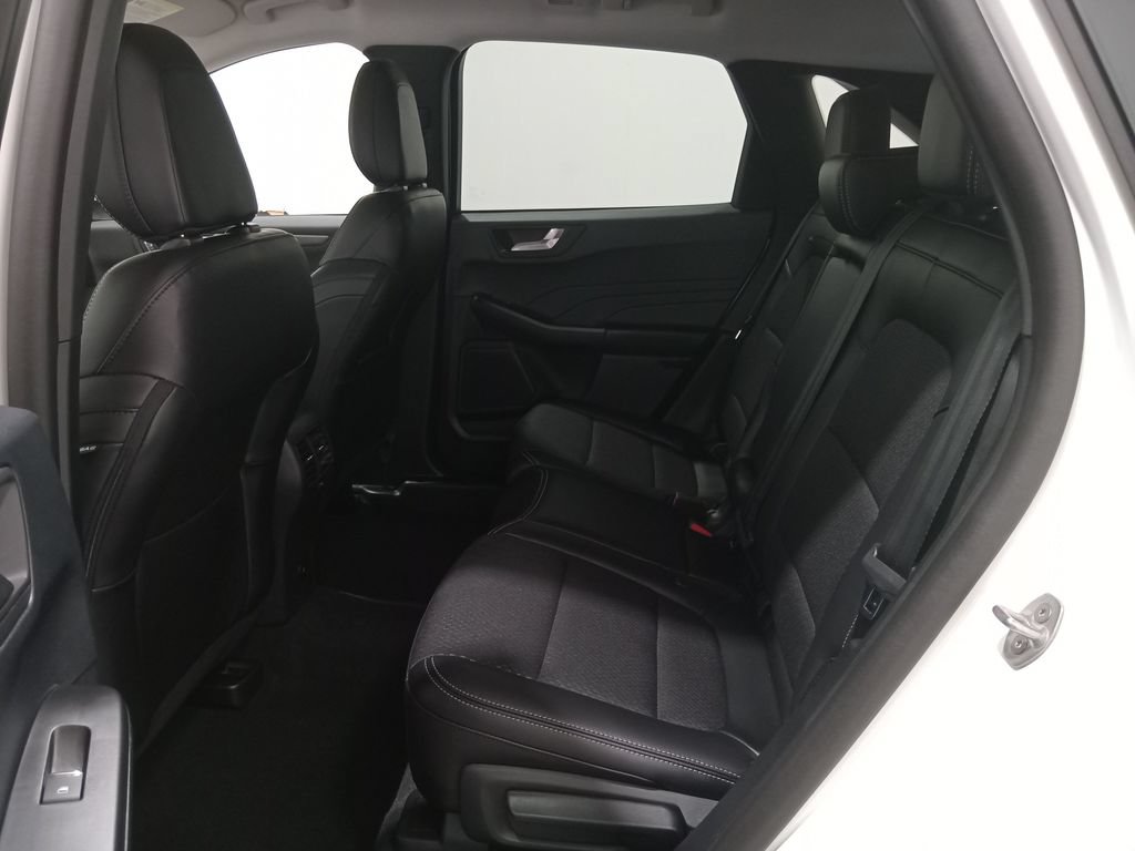 Certified 2026 Ford Escape SE FWD image 13