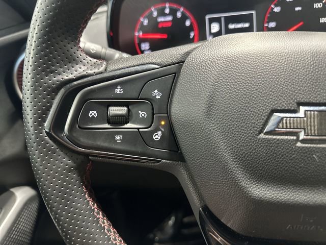Used 2024 Chevrolet Trax RS w/ Sunroof Package FWD image 33